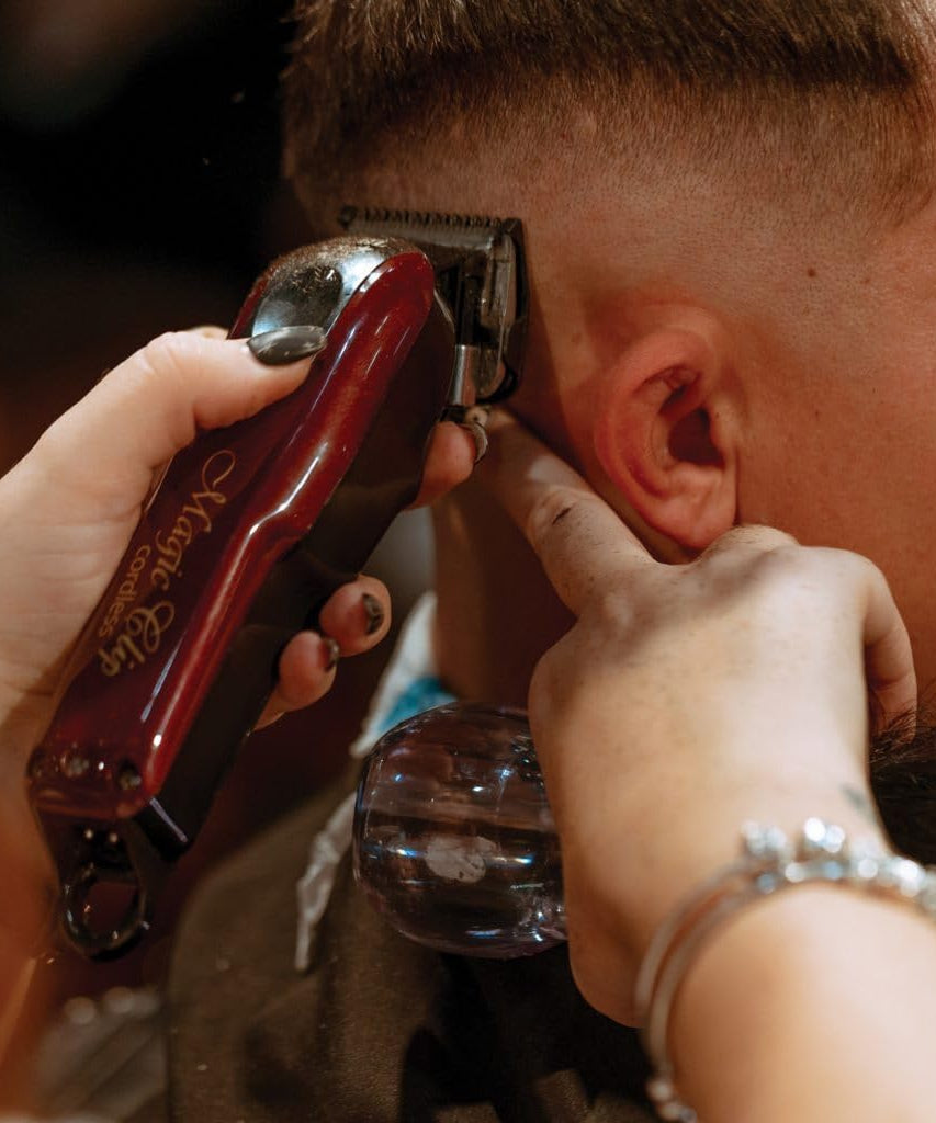 Wahl 5 Star Cordless Magic Clip, Professional Hair Clippers, Pro Haircutting Kit, Clippers for Blunt Cuts, Adjustable Taper Lever, Crunch Blade, Cordless, Lightweight, Barbers Supplies